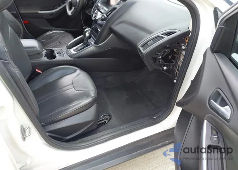 2013 Ford Focus Titanium из США, поврежденный, VIN 1FADP3J27DL163284